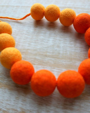 Colier Vibrant Orange
