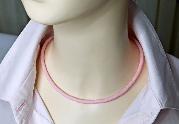 Coliere estive unisex pline de energie si culoare, cu mărgeluțe heishi din argilă polimerică, colier/choker lut polimeric, coliere colorate.