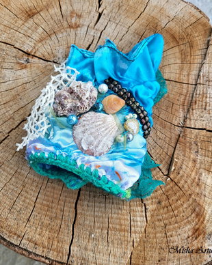 Bratara  Deep ocean