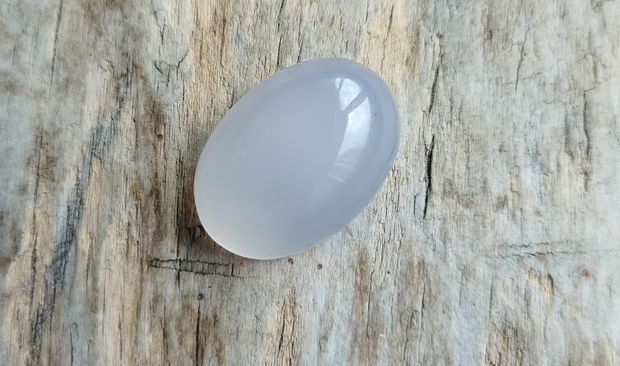 Cabochon agata, alb translucid 25x18x9 mm