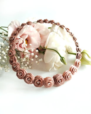 Colier trandafiri roz blush si cristale Swarovski