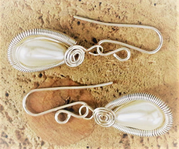 Cercei handmade cu perla acrilica