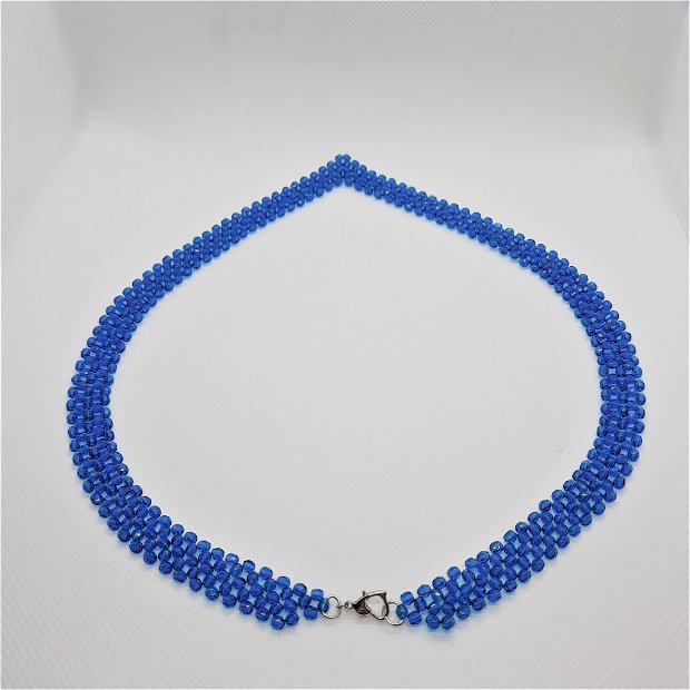 Colier elegant din cristale - albastru transparent mat