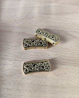 Distanțier auriu 3 orificii - 27x12mm