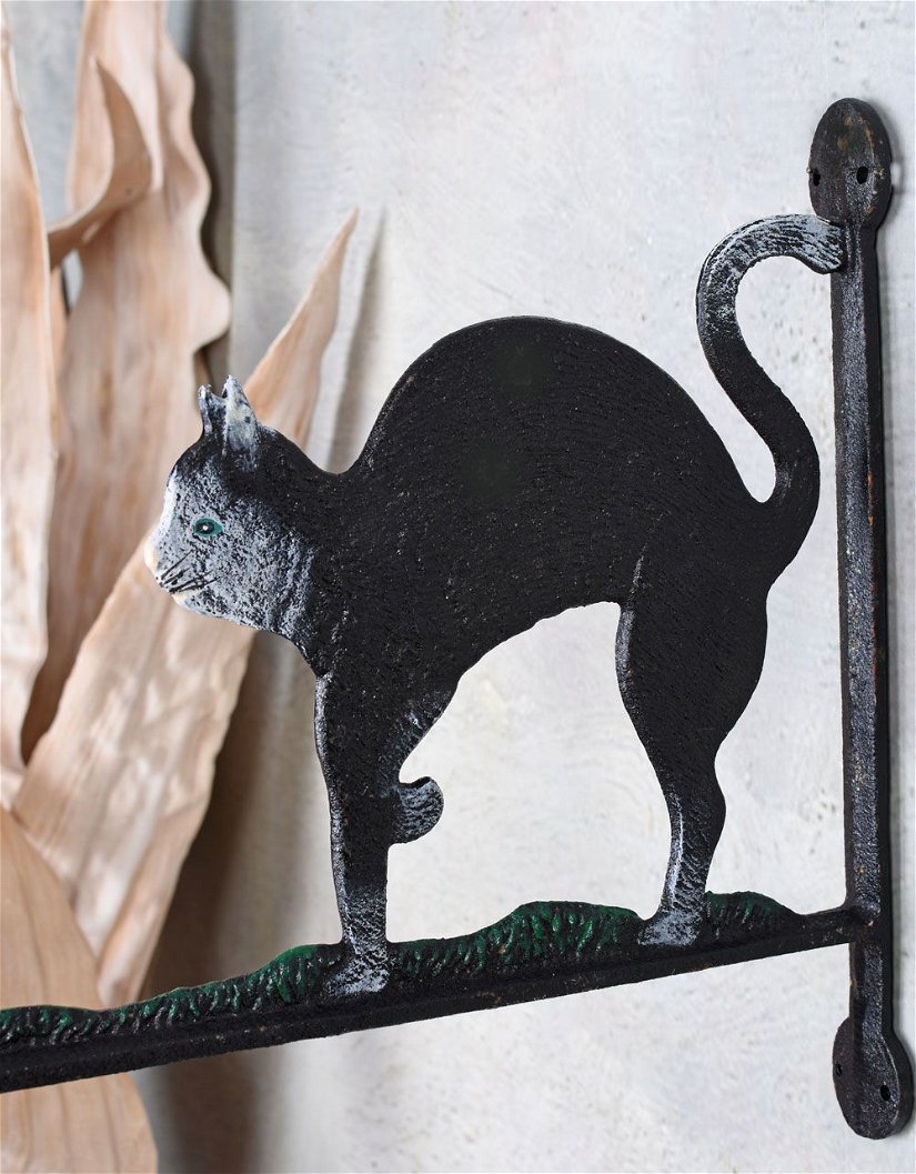 Decoratiune din fier forjat pentru perete cu o pisica