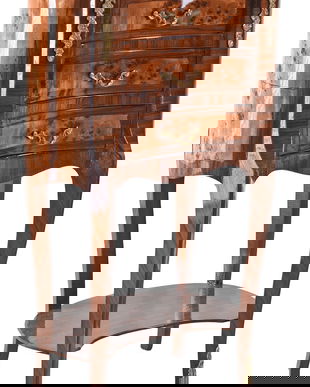 Comoda baroc din lemn maisv furniruit cu trei sertare