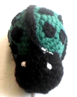 Breloc buburuza verde inchis