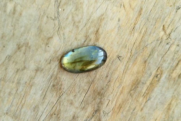 Cabochon labradorit, 23x13x5 mm