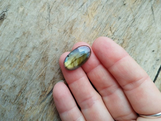 Cabochon labradorit, 23x13x5 mm