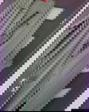 salopeta kaki  noua super 50