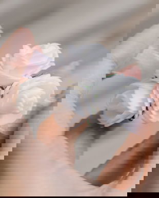 Bratari domnisoare de onoare cu 3 flori mici albe