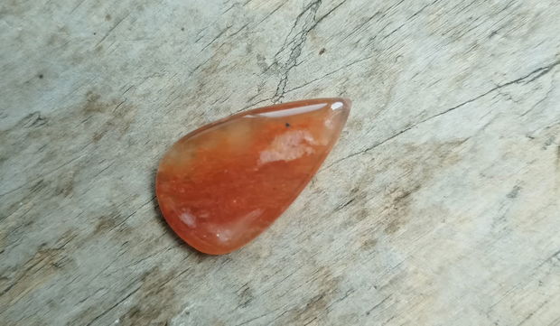 Cabochon carneol. 24x14x4 mm