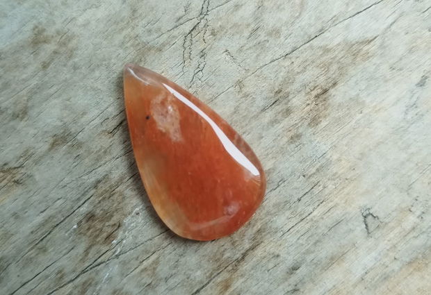 Cabochon carneol. 24x14x4 mm