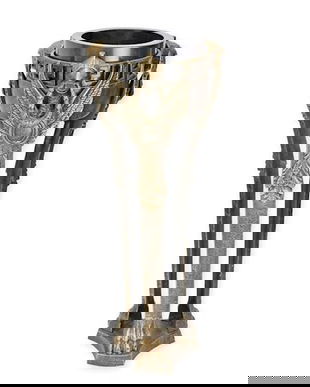 Jardiniera cu un grifon din fonta