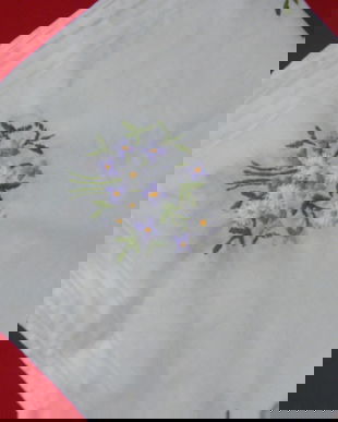 Napron brodat manual