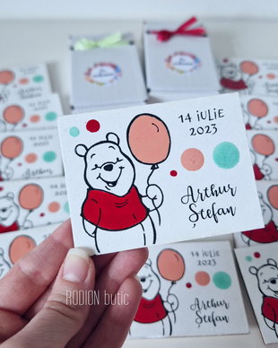 Marturii personalizate Winnie the Pooh cu magnet pictate manual