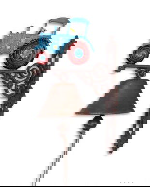 Clopot de usa cu un tractor rosu cu albastru