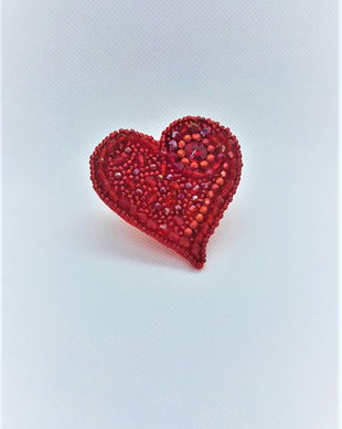 Brosa handmade cu cristale - inima - rosie