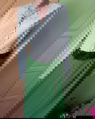 Fusta verde iarba si bluza brodata