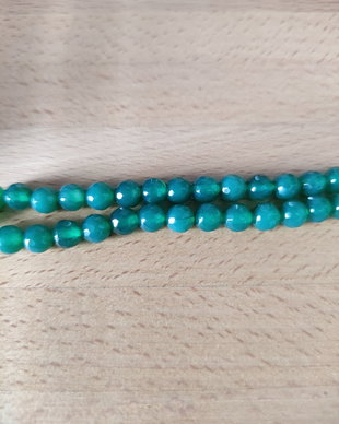 Agate fațetate verde închis - 5,5 mm