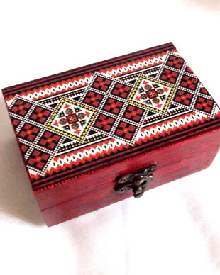 cutie lemn  cu motiv traditional 43432