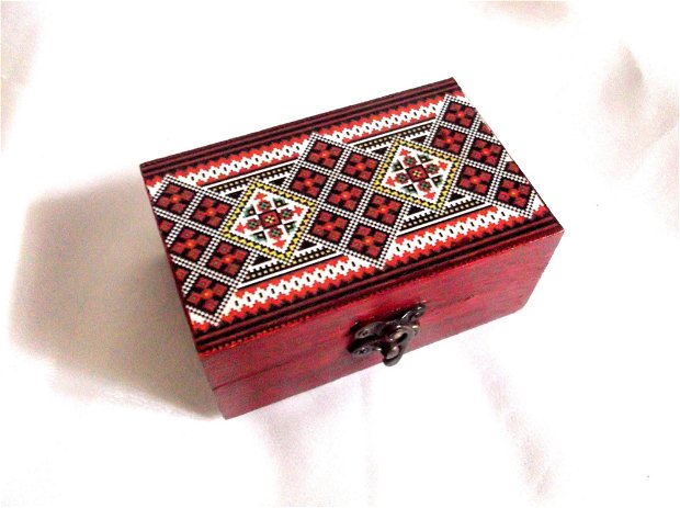 cutie lemn  cu motiv traditional 43432