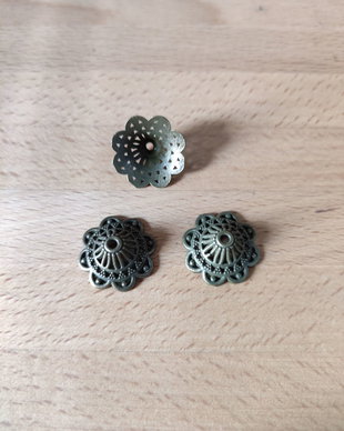 Capace bronz - 18x8mm