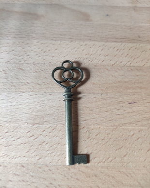 Pandantiv cheie bronz - 60x18mm
