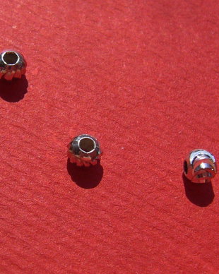 Margica gravata din argint .925 rodiat de diametru aprox 3 mm