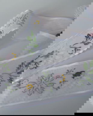 Funda cu broderie