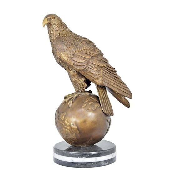 Vultur pe un glob-statueta din bronz cu un soclu din marmura