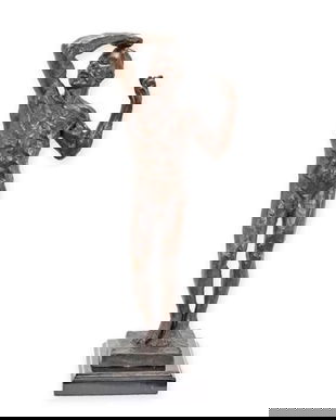 Adam-statueta din bronz pe un soclu din marmura