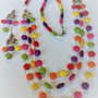 Set bijuterii handmade din margele de howlit multicolore si distantiere metalice din aliaj tibetan