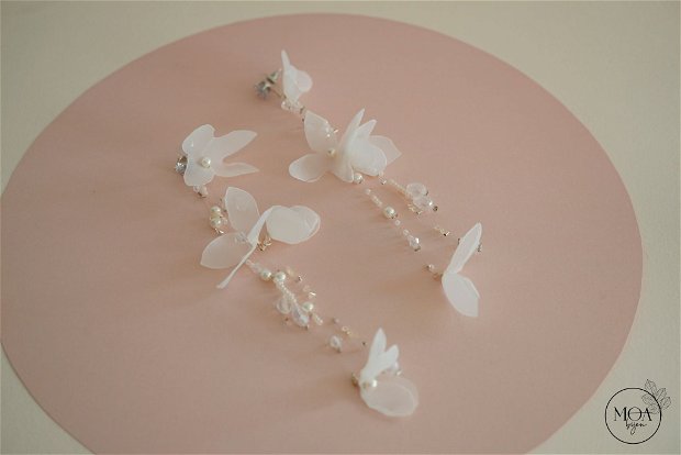 Xanthe - Cercei statement cu flori, perle si cristale