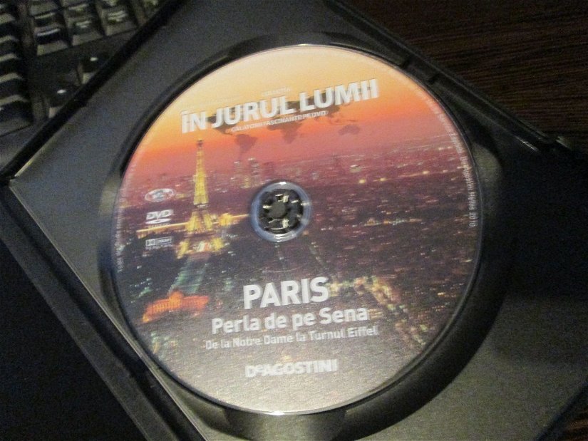 DVD Paris,perla de pe Sena