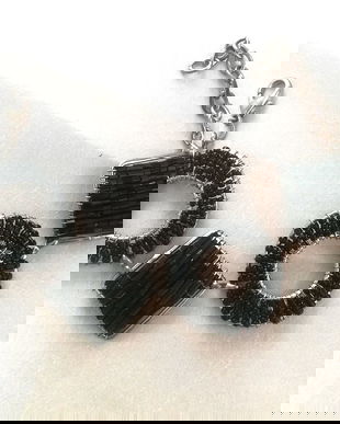 bratara geometrica cu tesatura de margelute negre