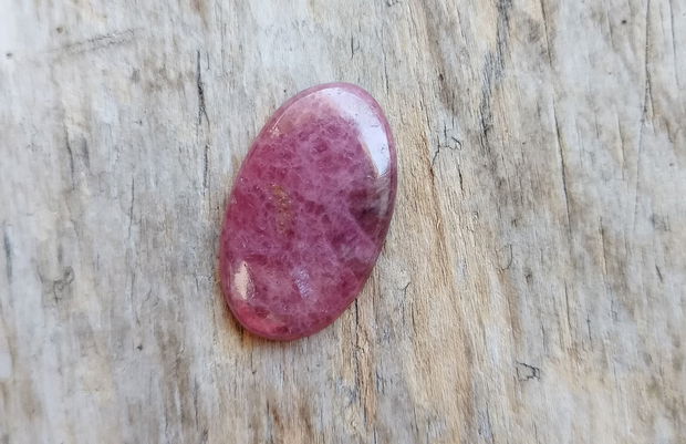 Cabochon rhodonit, 34x20x5 mm