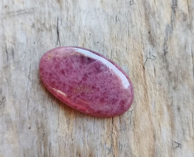 Cabochon rhodonit, 34x20x5 mm