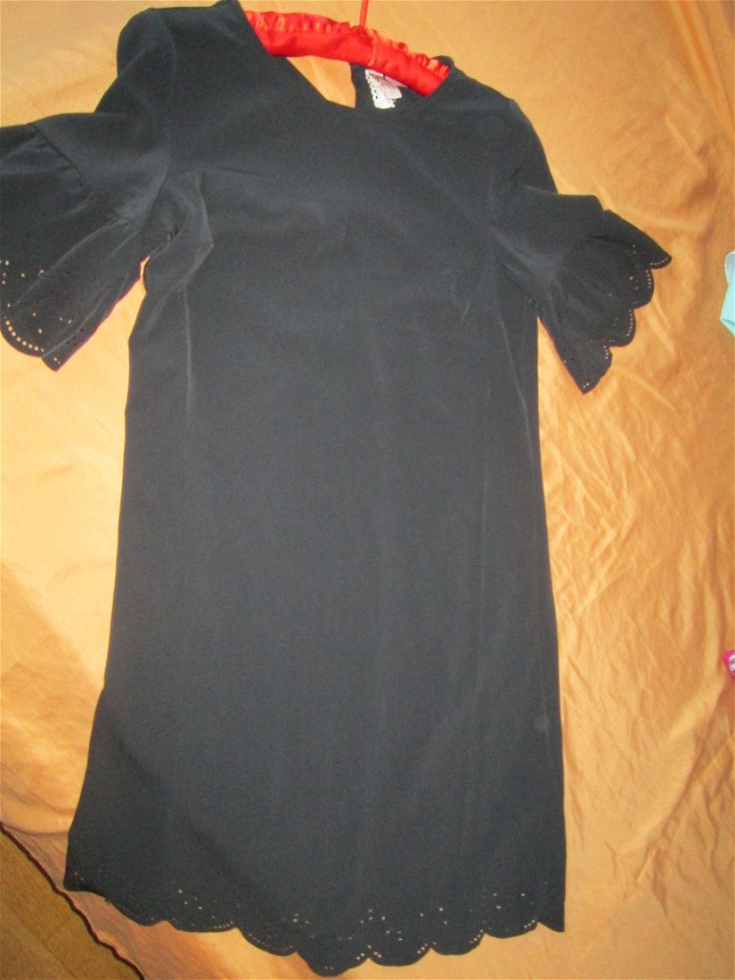 rochie eleganta neagra 34