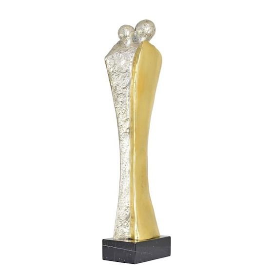 Cuplu imbratisat-statueta din bronz pe un soclu din marmura