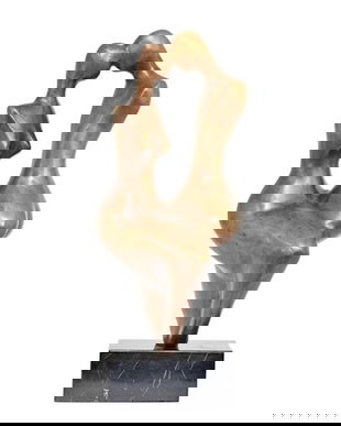 Cuplu imbratisat-statueta din bronz pe un soclu din marmura