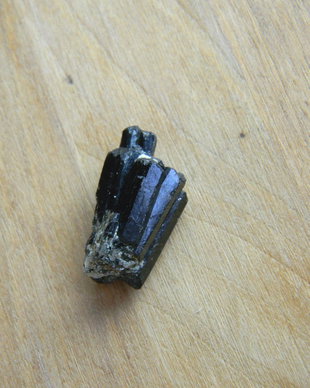 Turmalina neagra (F23-2)