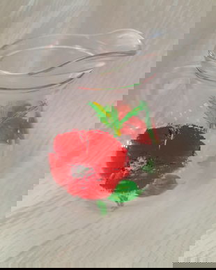 Cana din sticla pictata manual cu maci rosii