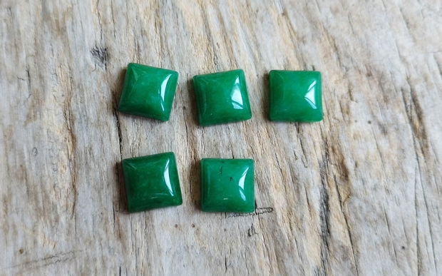 Cabochon jad verde, 10x10 mm