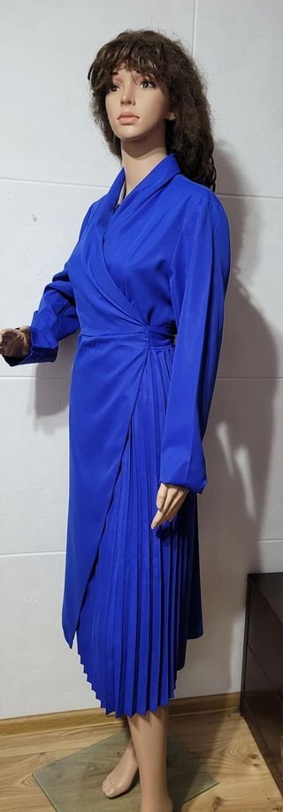 Rochie albastru electric model petrecut