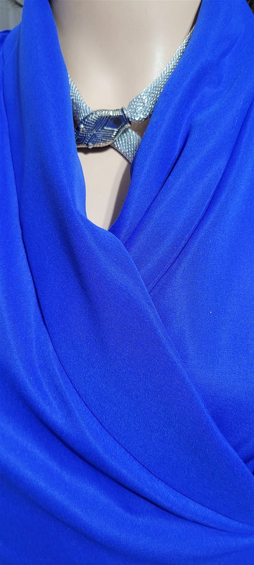 Rochie albastru electric model petrecut