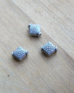Margele metalice (CAB 67)