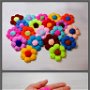 Flori 3D 6 cm, pufoase, diferite culori, crosetate manual. Aplicatii handmade pentru haine. Aplicatie de cusut sau lipit. LA COMANDA