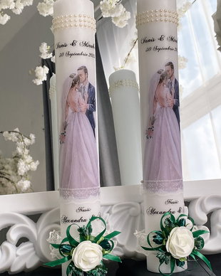 Lumanari de nunta personalizate cu flori artificiale verzi