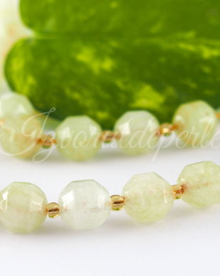 Dolomit aprox 9.5x10.5mm (1)